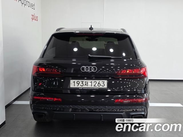 Audi Q7 55 TFSI Quattro Premium — пробег 8 633 км — фото 4 из 5