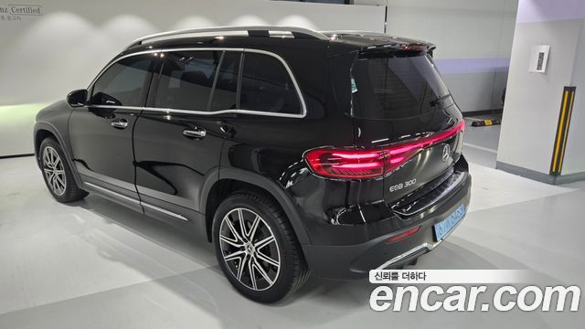 Mercedes-Benz EQB из Кореи Encar
