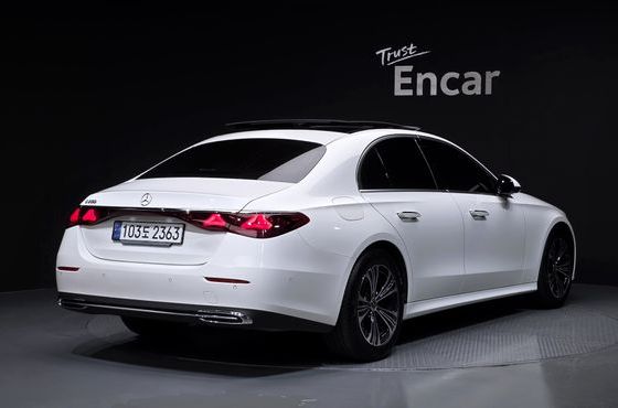 Mercedes-Benz E-Class E200 Avantgarde — пробег 23 042 км — фото 2 из 5