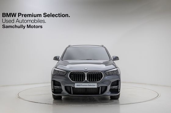 BMW X1 xDrive 20i M Sport — пробег 83 126 км — фото 2 из 5