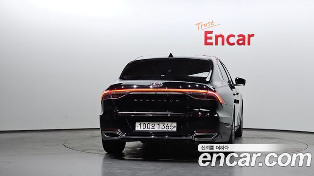 Hyundai Grandeur из Кореи Encar