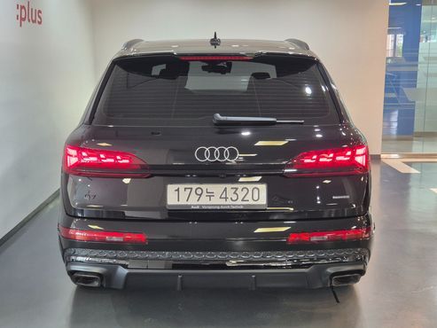 Audi Q7 55 TFSI Quattro Premium — пробег 1 160 км — фото 4 из 5