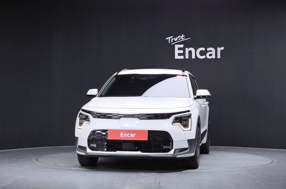 Kia Niro Earth — пробег 11 026 км — фото 3 из 5