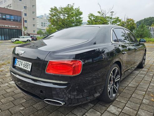 Bentley Flying Spur 4.0 — пробег 119 868 км — фото 5 из 5
