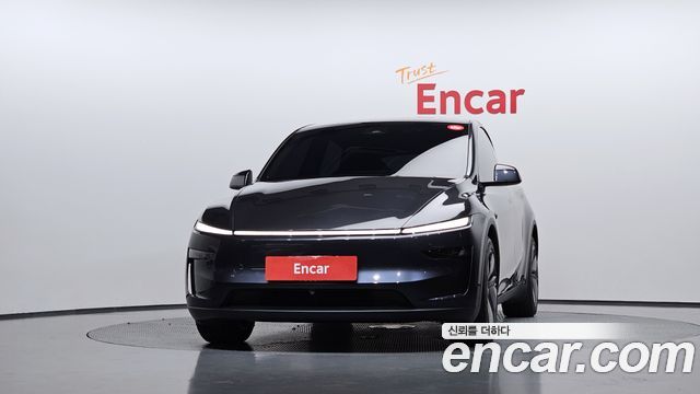 Tesla Model Y Long Range AWD — пробег 9 243 км — фото 3 из 5
