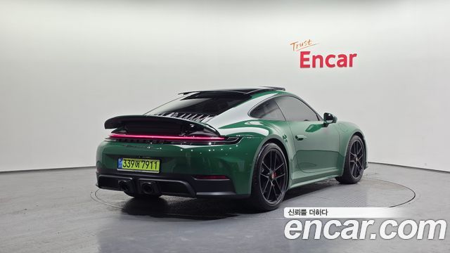 Porsche 911 Carrera 4 GTS — пробег 8 668 км — фото 2 из 5