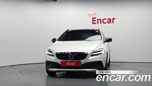 Volvo V40 из Кореи Encar