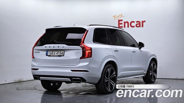 Volvo XC90 T8 R-Design Hybrid — пробег 142 040 км — фото 2 из 5