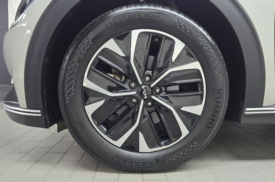 Kia EV6 Long Range Light — пробег 42 427 км — фото 5 из 5