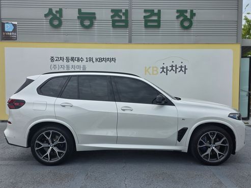 BMW X5 xDrive 40i M Sport — пробег 13 846 км — фото 3 из 5