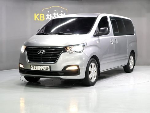 Hyundai Starex Wagon 12-Seater Smart — пробег 137 777 км — фото 1 из 5