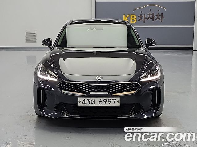 Kia Stinger 2.2 Diesel AWD Platinum — пробег 67 408 км — фото 2 из 5