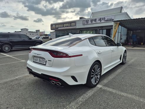 Kia Stinger 2.0 Turbo AWD Prime — пробег 94 000 км — фото 4 из 5