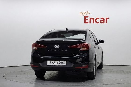 Hyundai AVANTE 1.6 Smart — пробег 92 959 км — фото 4 из 5