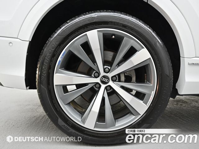 Audi Q8 из Кореи Encar