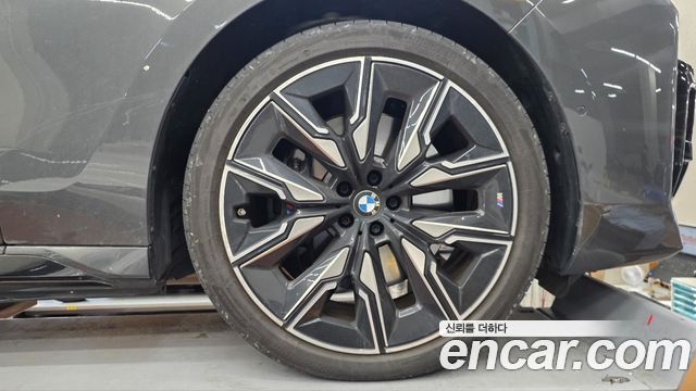 BMW i7 из Кореи Encar