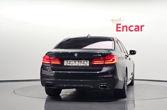 BMW 5-Series 530e M Sport — пробег 99 133 км — фото 4 из 5