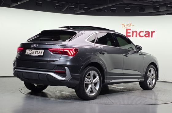 Audi Q3 35 TDI Premium Sportback — пробег 49 606 км — фото 2 из 5