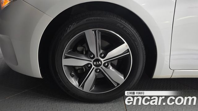 Kia K3 из Кореи Encar