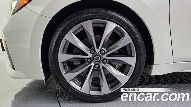 Nissan Maxima из Кореи Encar