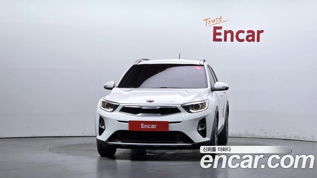 Kia Stonic из Кореи Encar