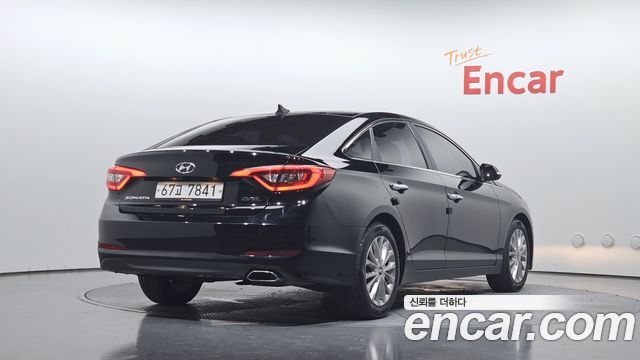 Hyundai Sonata 2.0 Smart — пробег 114 353 км — фото 2 из 5