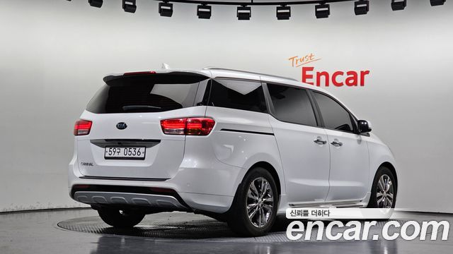 Kia Carnival из Кореи Encar