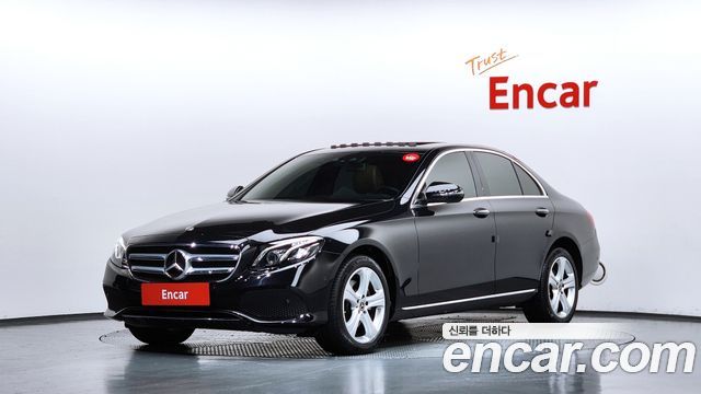 Mercedes-Benz E-Class E220d 4MATIC Avantgarde — пробег 61 201 км — фото 1 из 5