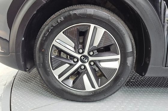 Kia Niro 1.6 HEV Prestige — пробег 94 005 км — фото 5 из 5