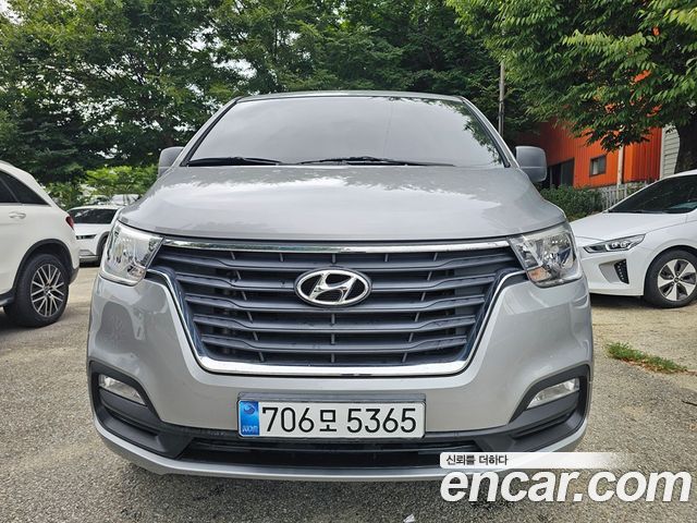 Hyundai Starex 4WD Wagon 12-Seater Smart — пробег 95 280 км — фото 1 из 5