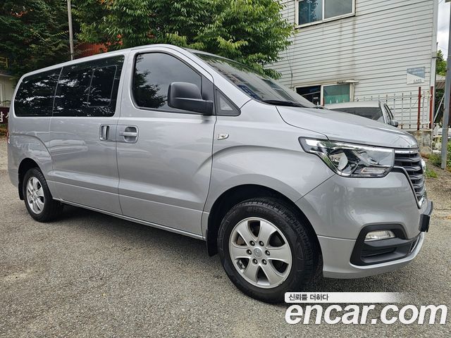 Hyundai Starex 4WD Wagon 12-Seater Smart — пробег 95 280 км — фото 3 из 5