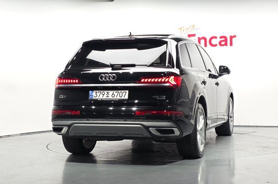 Audi Q7 45 TDI Quattro Premium — пробег 17 104 км — фото 4 из 5