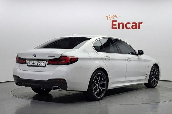 BMW 5-Series 530e M Sport — пробег 71 052 км — фото 2 из 5