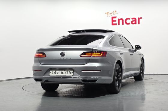 Volkswagen Arteon 2.0 TDI Prestige — пробег 124 214 км — фото 4 из 5