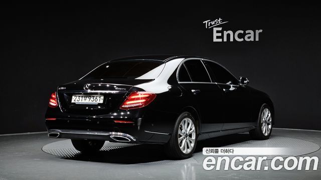 Mercedes-Benz E-Class E220d 4MATIC Exclusive — пробег 126 438 км — фото 2 из 5