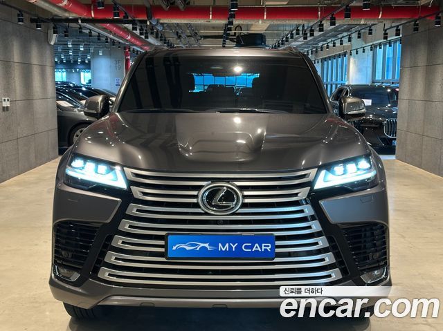 Lexus LX 700h Luxury — пробег 6 988 км — фото 2 из 5
