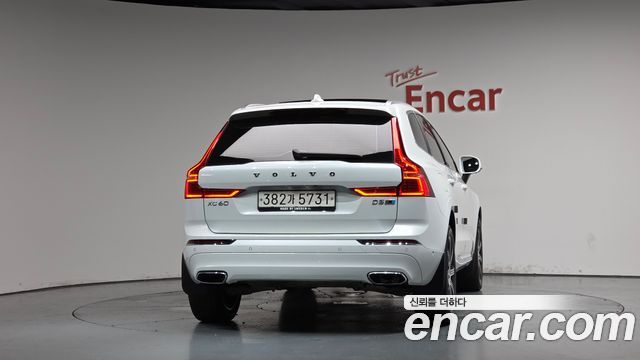 Volvo XC60 D5 Inscription — пробег 78 464 км — фото 4 из 5