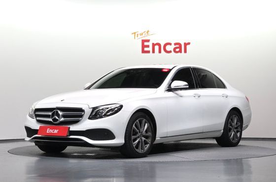Mercedes-Benz E-Class E300 4MATIC Avnatgarde — пробег 120 491 км — фото 1 из 5