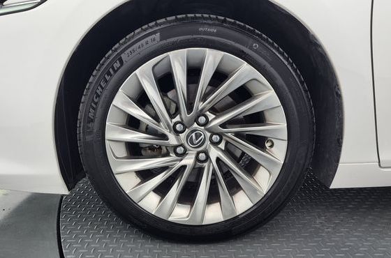 Lexus ES Executive — пробег 41 806 км — фото 5 из 5
