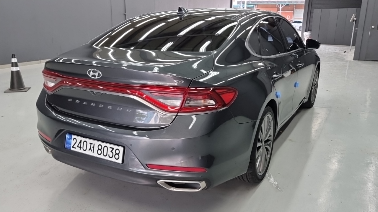 Hyundai Grandeur 3.0 Exclusive Special — пробег 65 199 км — фото 2 из 5