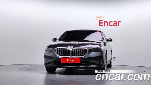 BMW 5-Series 530i xDrive — пробег 102 925 км — фото 3 из 5