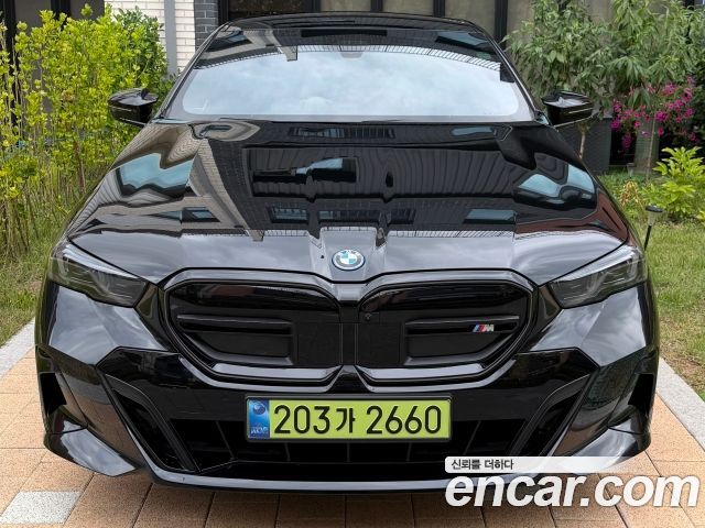 BMW i5 M60 xDrive — пробег 41 000 км — фото 1 из 5