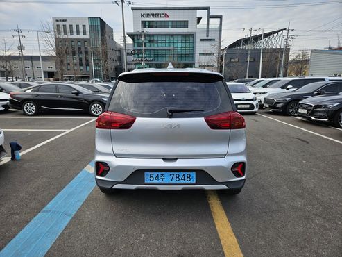 Kia Niro Earth — пробег 68 997 км — фото 3 из 5