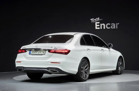 Mercedes-Benz E-Class E220d 4MATIC AMG Line — пробег 72 730 км — фото 2 из 5