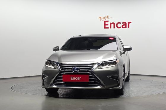Lexus ES Supreme XV60 — пробег 60 573 км — фото 3 из 5