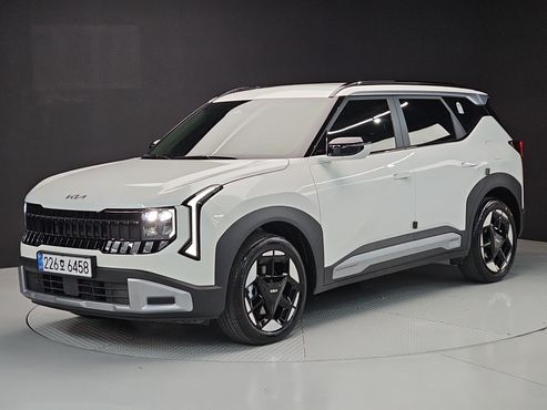 Kia Seltos HEV 1.6 2WD Signature — пробег 3 737 км — фото 2 из 5