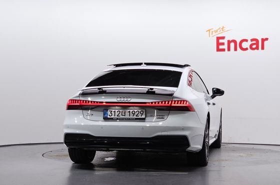 Audi A7 55 TFSI Quattro Premium — пробег 15 090 км — фото 4 из 5