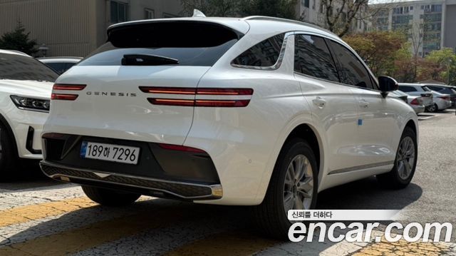 Genesis GV70 2.5T Gasoline 2WD — пробег 1 300 км — фото 2 из 5