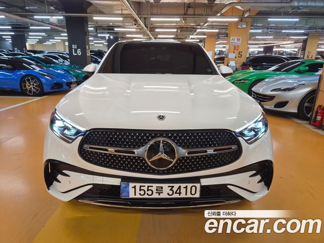 Mercedes-Benz GLC-Class GLC300 4MATIC Coupe — пробег 10 000 км — фото 1 из 5
