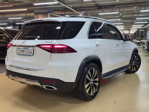 Mercedes-Benz GLE-Class GLE350 4MATIC — пробег 8 611 км — фото 2 из 5
